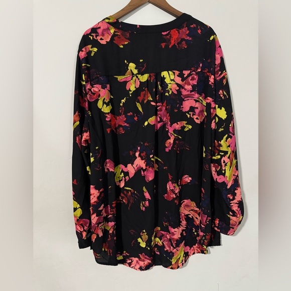 Ava & Viv - Floral Floral Blouse - Picture 5 of 5